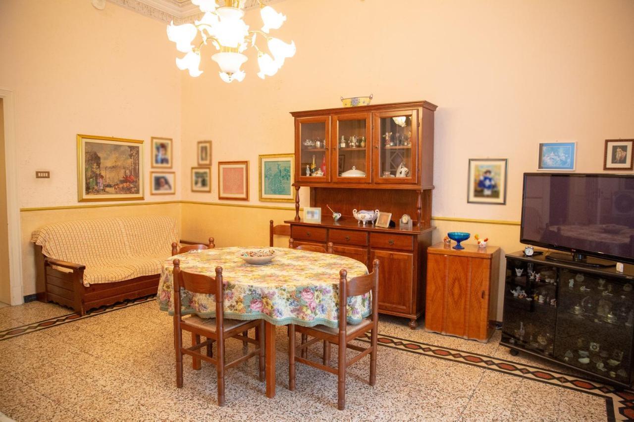 Rivivi Gli Anni '60 Daire Katanya Dış mekan fotoğraf